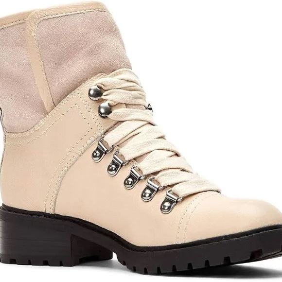 Great warm winter boot. FRYE & CO "Anise" boot in ivory. Size 8.5 Never worn. - Picture 2 of 12